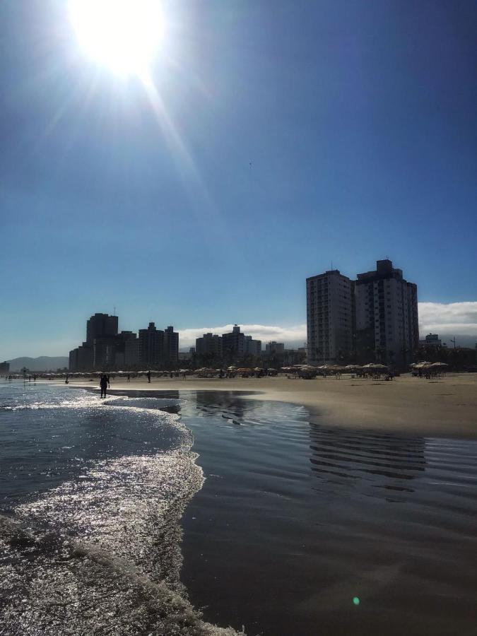 Lindo Apartamento Para Alugar Na Praia Grande Pe Na Areia Frente Ao Mar Apartment Exterior photo